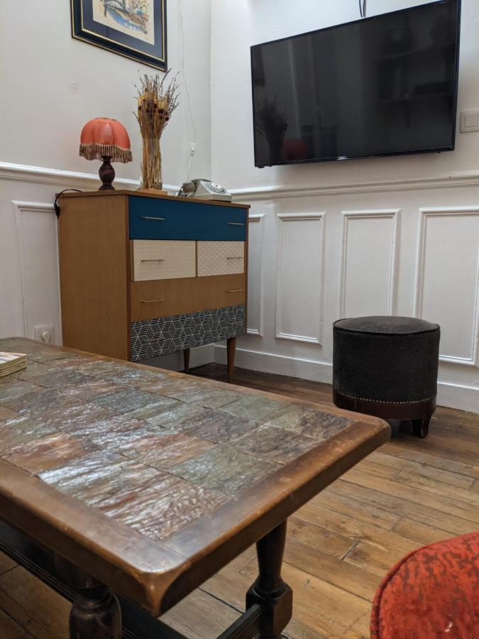 Private Acces To The All Flat. Charming Parisian. Luaran gambar